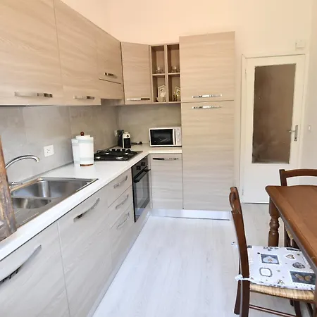 Con Ampio Terrazzo La Casa Di Iliana *