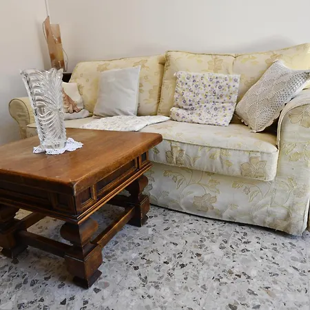 La Casa Di Nonna Con Ampio Terrazzo *