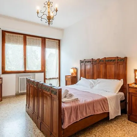 Con Ampio Terrazzo La Casa Di Iliana *