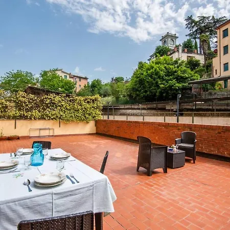 Con Ampio Terrazzo La Casa Di Nonna